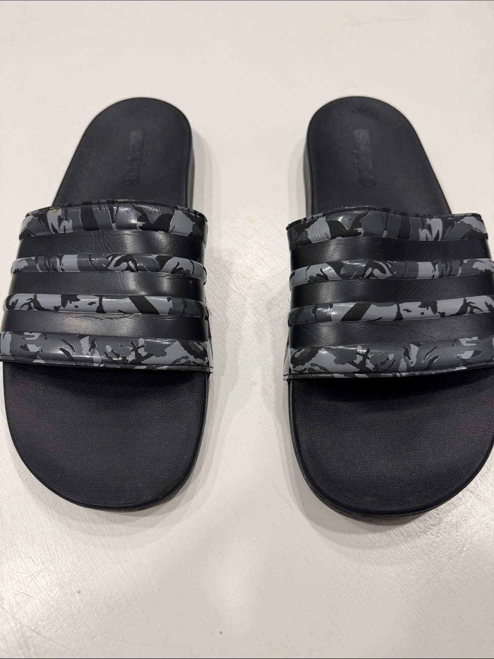 adidas Men's Black and Gray Patterned Slide Sandals